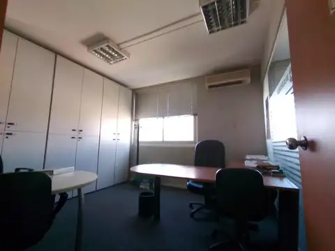 Oficina en Alquiler 70 años