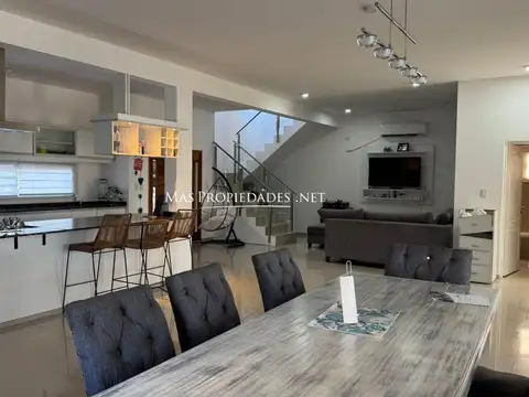 Casa en Venta en San Lucas, USD 375.000