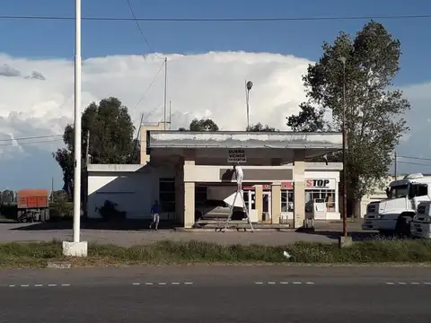 ESTACIÓN DE SERVICIO RUTA 3 KM 225