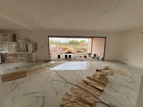 Casa en Venta en Loma Verde, USD 185.000