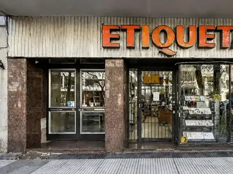 Local comercial a la venta - Av. Corrientes -Villa Crespo