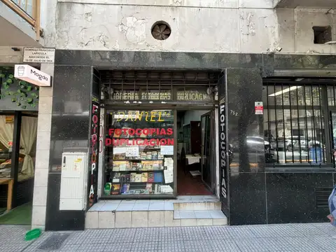 Presidente José Evaristo Uriburu 700