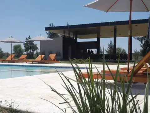 VENTA/FINANCIACIÓN - Terreno. Pinares de Sur.