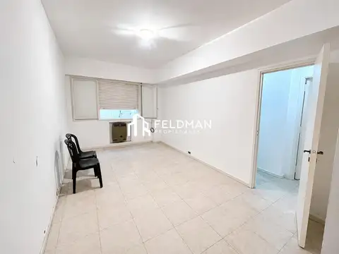 Amplio departamento 2 ambientes con patio Recoleta
