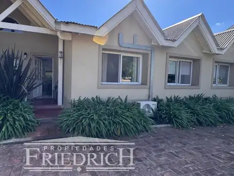 Casa en Venta en Santa Ana, USD 350.000