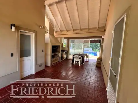 Casa en Venta con 5 cocheras