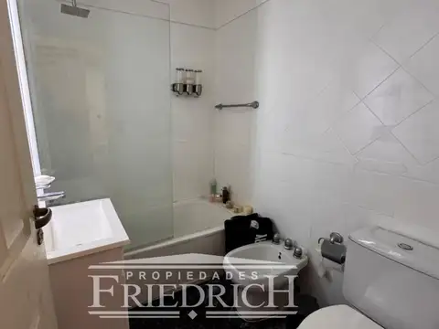 Casa 4 ambientes con 3 baños