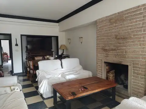 ALQUILER TEMPORADA 2025 CHALET 6 AMBIENTES PLAYA GRANDE 