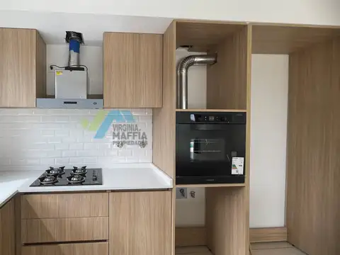 Casa en Venta con 5 cocheras