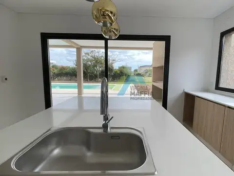 Casa en Venta en Haras Santa Maria - El Molino, USD 420.000