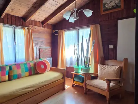 Casa 2 ambientes con 1 baño