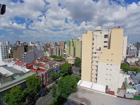 2 ambientes Muy luminoso,  lavadero cubierto 