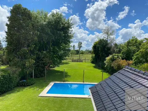 Casa en Venta con 4 cocheras