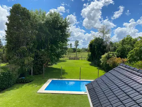 Casa en Venta con 4 cocheras