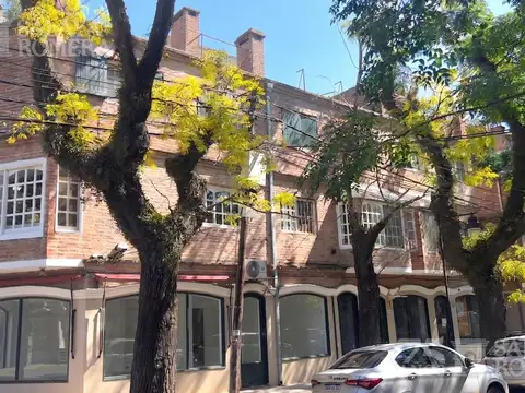 Venta Triplex en PH 4 ambientes San Isidro centro con Terraza propia OPORTUNIDAD