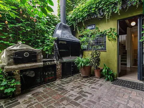 Casa 5 ambientes con 3 baños