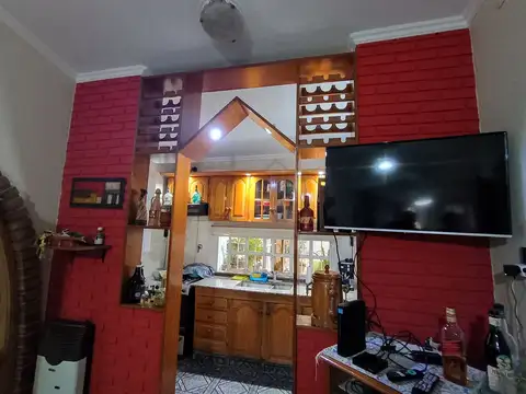 VENTA CASA, 3 DORMITORIOS, BARRIO LA MILKA
