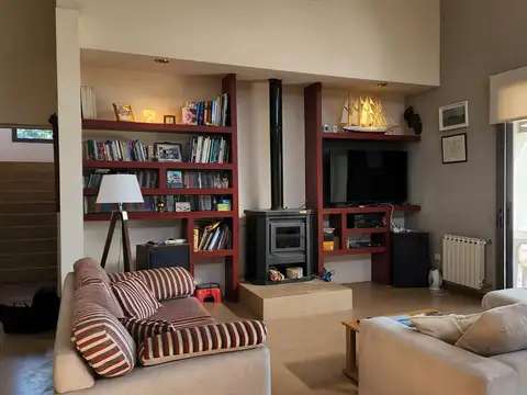 Casa 7 ambientes con 3 baños