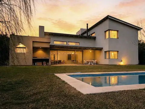 NUEVO VALOR! FINANCIA! Venta / ALQUILER Casa en Chacras de La Reserva, Campana.