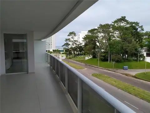 DEPARTAMENTO 3 DORMITORIOS - MANSA, PUNTA DEL ESTE