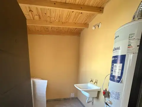 Casa 3 ambientes con 1 baño