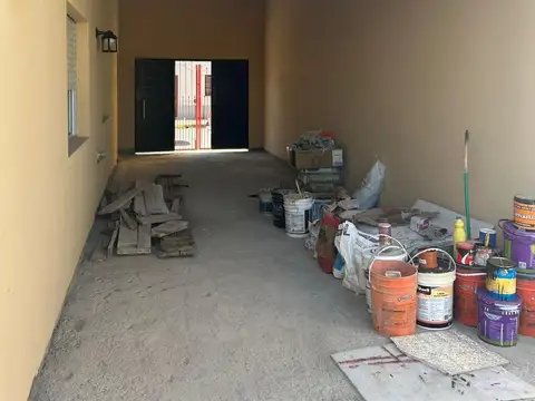 Casa en Alquiler con 1 cochera