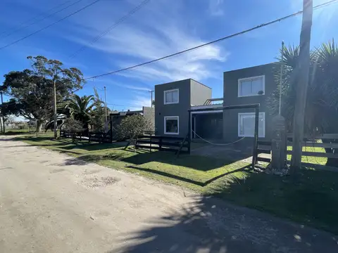 Depto Tipo Casa en Venta en Balneario Camet Norte, USD 170.000
