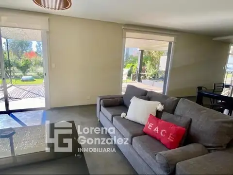 Casa en Alquiler en Haras Santa Maria, USD 1.500