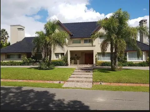 Hermosa Casa en Los Cardales country club 