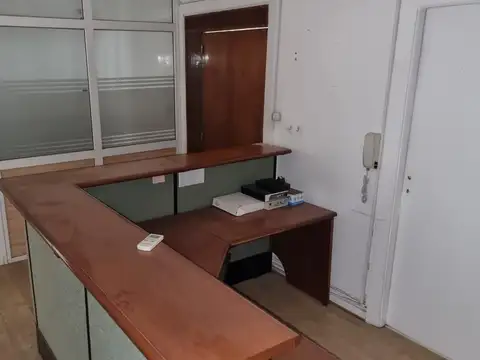 Oficina en Alquiler en Barrio Norte, $ 1.000.000