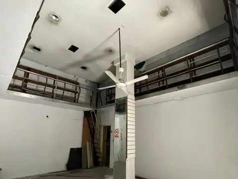 VENTA CON RENTA. LOCAL A METROS DE AV. CORRIENTES