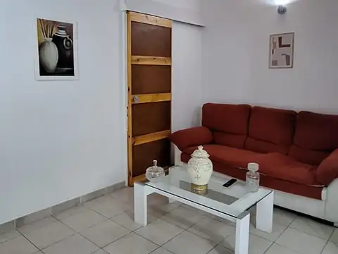VILLA REAL. CURUZU CUATIA AL 2500 PH 2 AMB. UNICO A NUEVO.ENTRADA COCHE. PATIO PARRILLA SIN EXPENSAS 