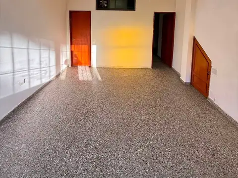 Depto Tipo Casa en Alquiler de 1 dormitorio