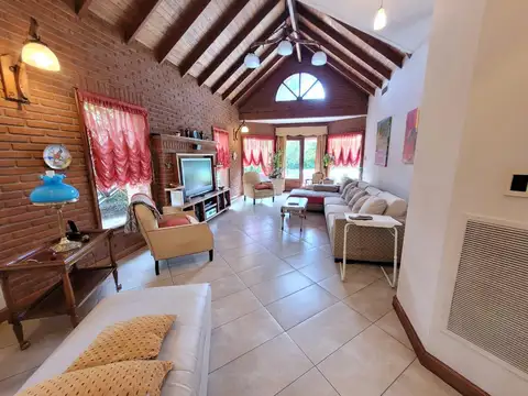 Casa en Alquiler en Moreno, USD 1.500