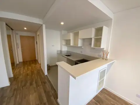 Av. Córdoba al 6200 (S. Dumont y J.  Newbery)