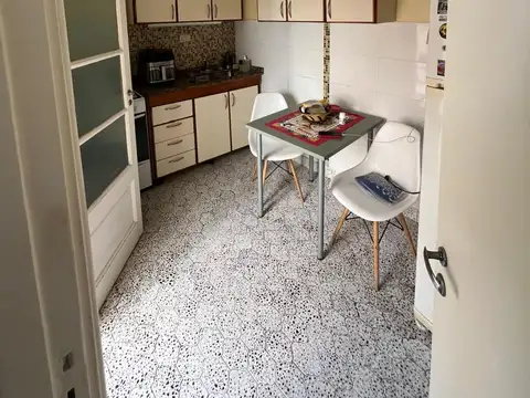 Santos Dumont 3600, Piso pb