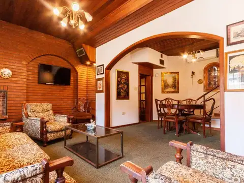 Depto Tipo Casa en Venta de 4 dormitorios