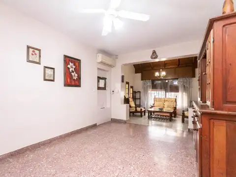 Casa 4 ambientes con 1 baño