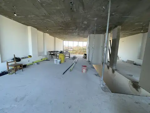 Alquiler local comercial oficinas en SAN ISIDRO