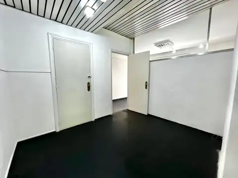 Oficina en Venta 72 años