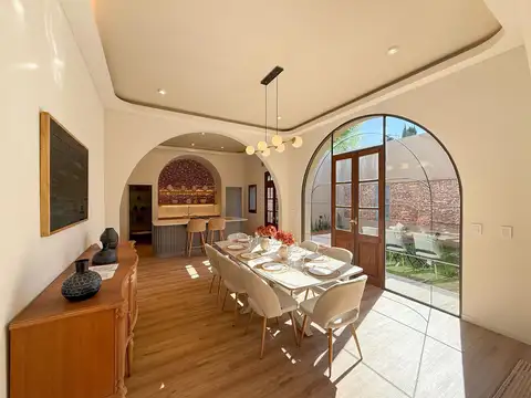 Casa en Venta con 1 cochera