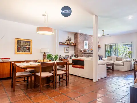 Casa 6 ambientes con 4 baños
