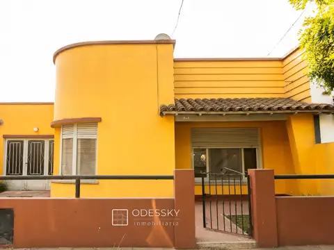 Cañuelas casa en venta -Excelete ubicacion- Apta crédito hipotecario 