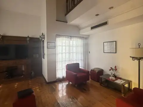 Casa APTA CREDITO - 4 dormitorios, lote de 700 m2 - IMPECABLE