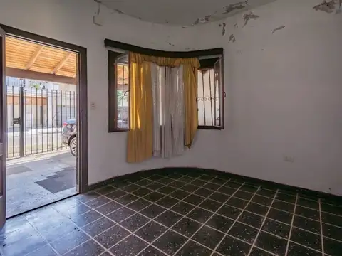 Casa 4 ambientes con 1 baño