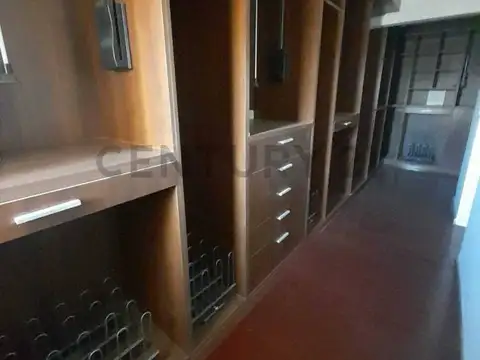 Departamento 8 ambientes con 3 baños