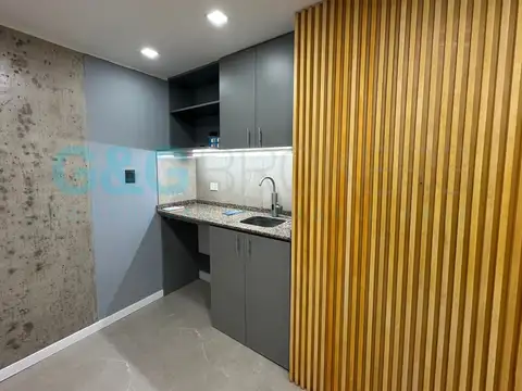 Oficina en Alquiler al Este