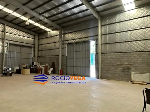 Galpón en venta a metros de acceso oeste, Francisco Álvarez, Moreno