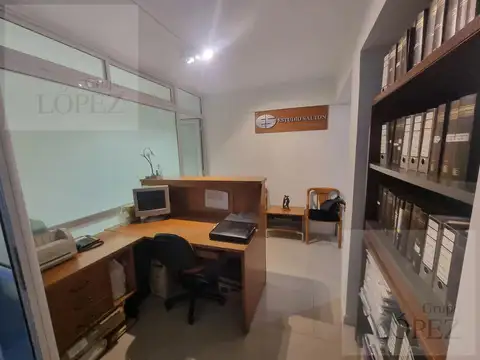Oficina en Alquiler al Este