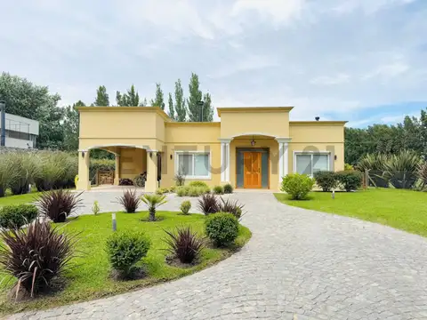 CASA A LA VENTA MIRALAGOS